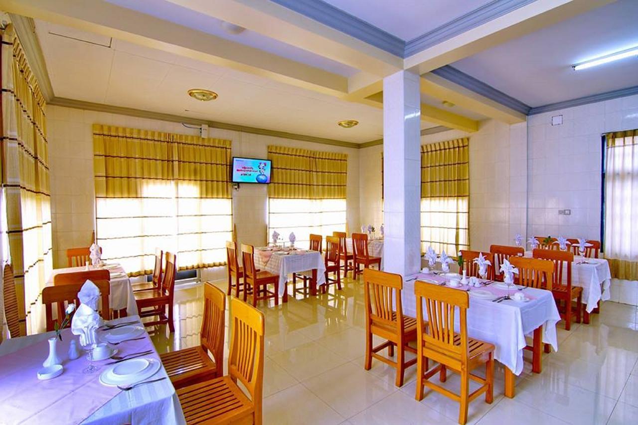 Hotel Smile Pyin Oo Lwin Buitenkant foto