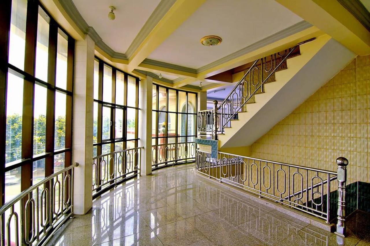 Hotel Smile Pyin Oo Lwin Buitenkant foto