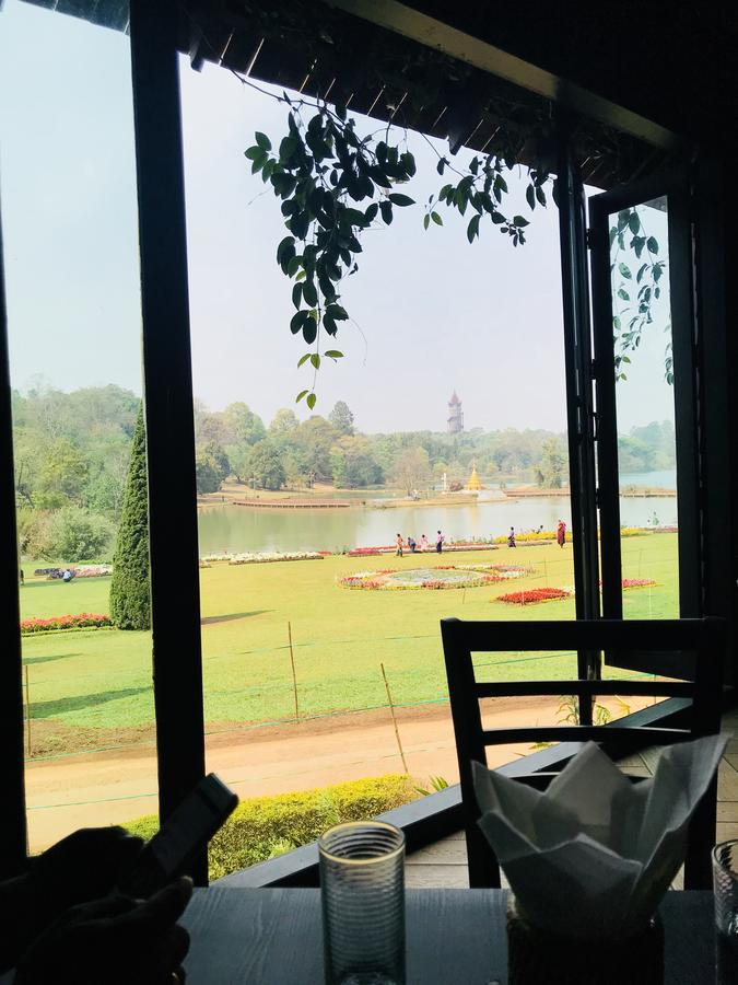 Hotel Smile Pyin Oo Lwin Buitenkant foto