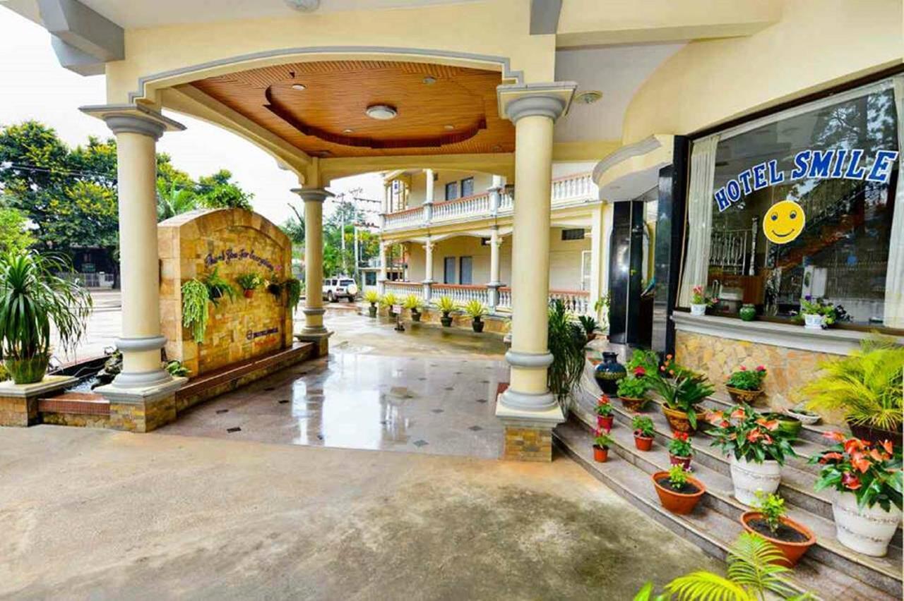 Hotel Smile Pyin Oo Lwin Buitenkant foto