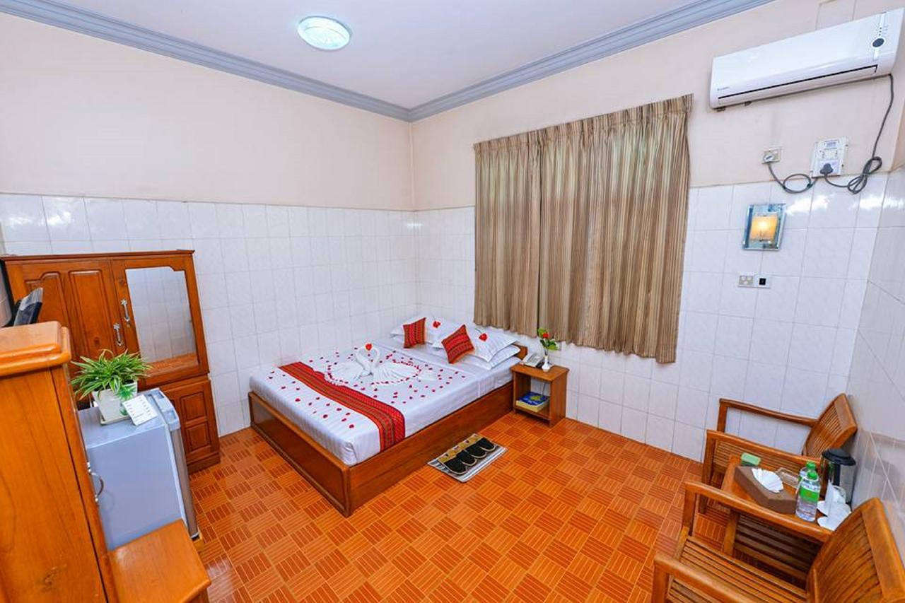 Hotel Smile Pyin Oo Lwin Buitenkant foto